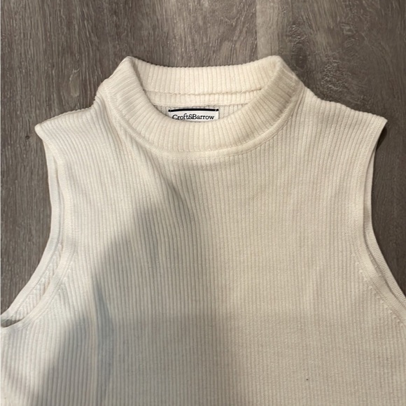 Light cream turtleneck - Picture 3 of 5